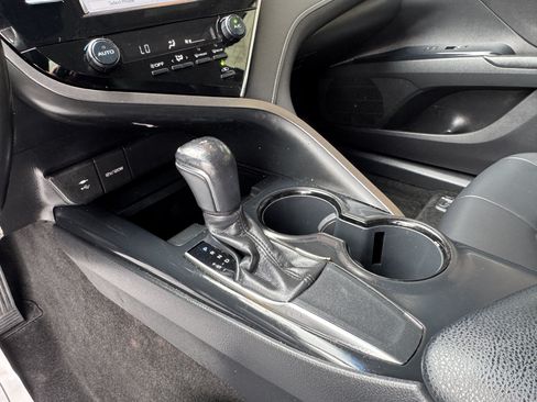 Used 2018 Toyota Camry SE w/ Protection Package (Q2) FWD image 25