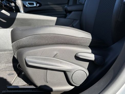 New 2026 Jeep Compass Latitude image 13