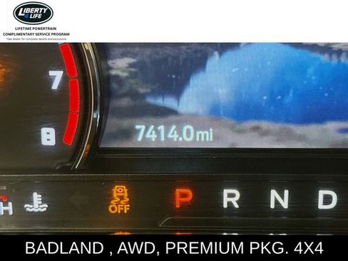 Used 2024 Ford Bronco Sport Badlands w/ Premium Package image 12