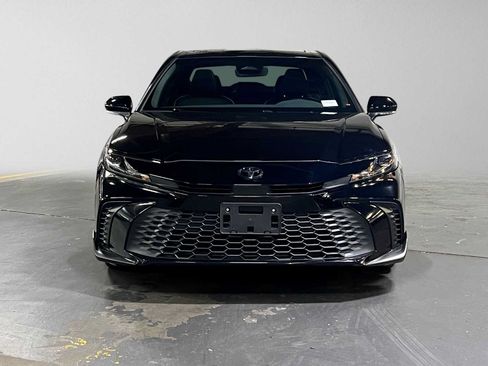 Used 2025 Toyota Camry SE w/ Convenience Package AWD/4WD image 8