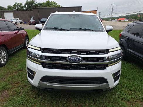 Used 2023 Ford Expedition Max Limited AWD/4WD image 2