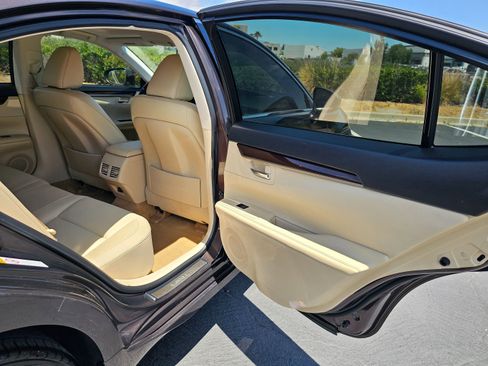 Used 2013 Lexus ES 350 w/ Premium Pkg FWD image 27