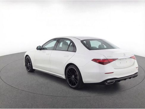 Used 2025 Mercedes-Benz S 580 4MATIC Sedan image 3