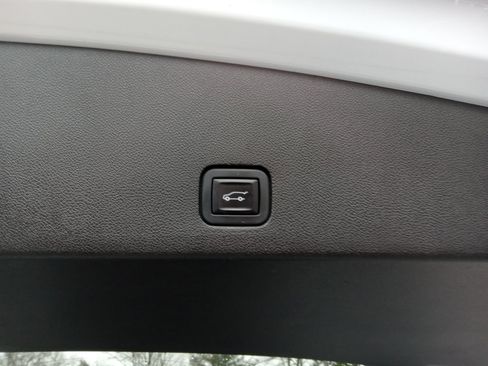 Certified 2023 Cadillac XT6 Sport AWD/4WD image 28