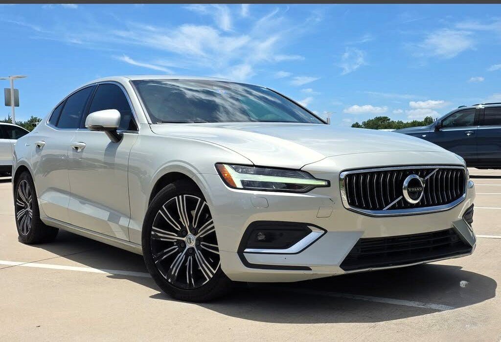 Used 2020 Volvo S60 T5 Inscription FWD image 2