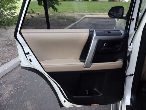 Used 2011 Toyota 4Runner Limited AWD/4WD image 26