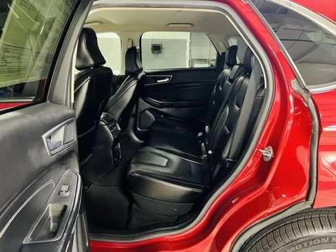 Used 2022 Ford Edge Titanium image 27
