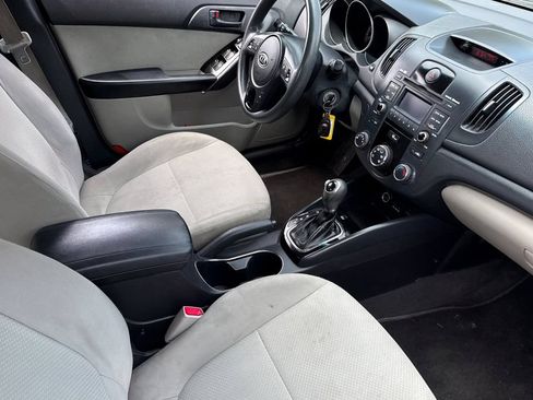 Used 2011 Kia Forte EX FWD image 15