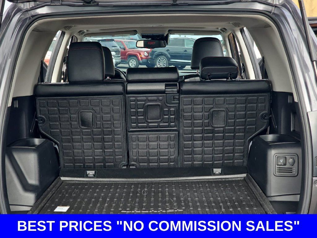 Used 2023 Toyota 4Runner TRD Off-Road Premium w/ Off Road Premium Plus Package AWD/4WD image 12