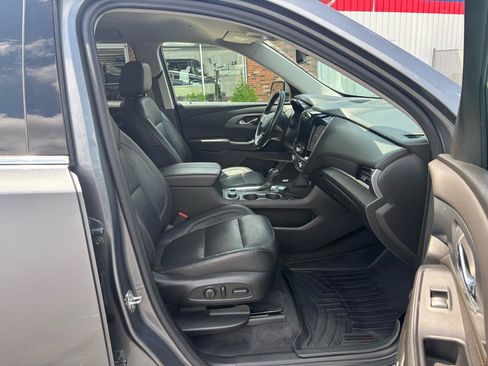 Used 2020 Chevrolet Traverse Premier AWD/4WD image 16