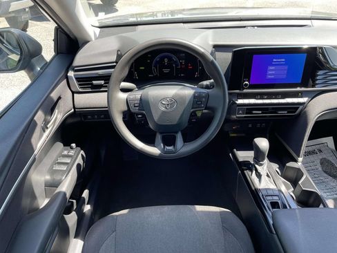Used 2025 Toyota Camry LE FWD image 14