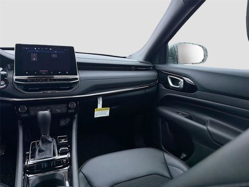 New 2026 Jeep Compass Latitude AWD/4WD image 22