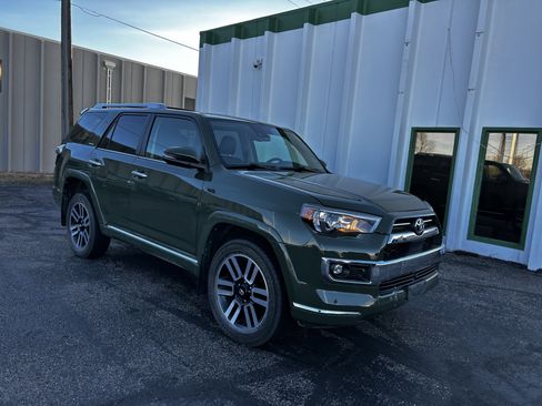 Used 2022 Toyota 4Runner Limited image 7