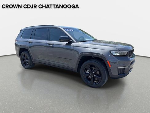 Certified 2024 Jeep Grand Cherokee L Limited w/ Black Appearance Package AWD/4WD image 2