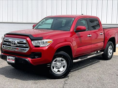 Used 2017 Toyota Tacoma SR w/ Tow Package AWD/4WD image 2
