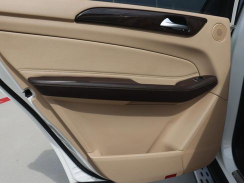 Used 2017 Mercedes-Benz GLS 450 450 4MATIC w/ Premium Package image 12