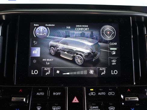 Used 2025 Lexus LX 600 4WD w/ Appearance Package image 21