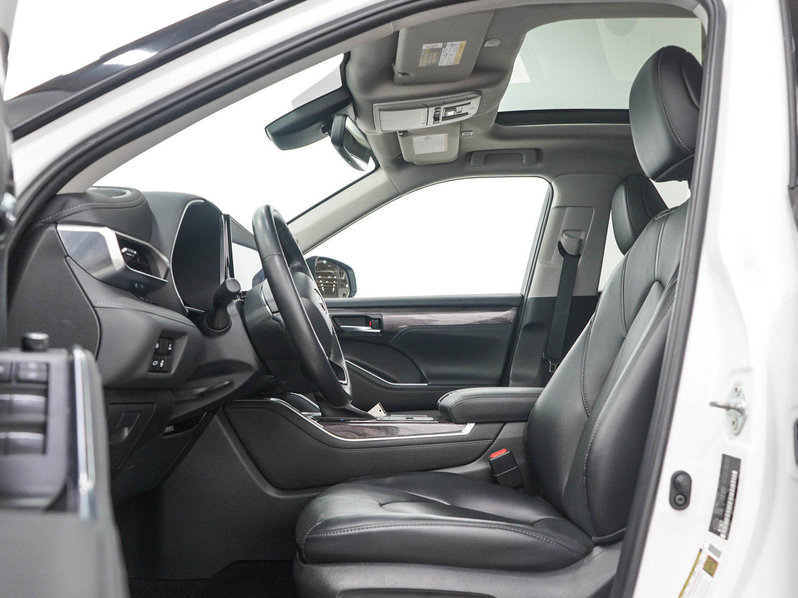 Used 2023 Toyota Highlander Limited AWD/4WD image 24