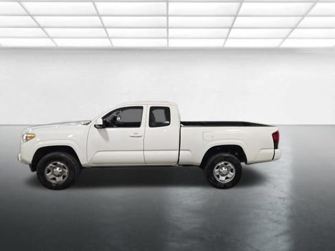Used 2018 Toyota Tacoma SR RWD image 7