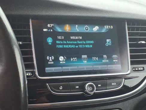 Used 2019 Buick Encore Preferred AWD/4WD image 19