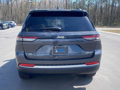 New 2026 Jeep Grand Cherokee Limited RWD image 6