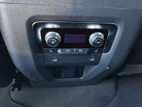 Used 2022 GMC Yukon Denali w/ Max Trailering Package image 18