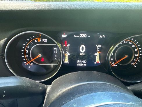 Used 2021 Jeep Wrangler Unlimited Sahara AWD/4WD image 19