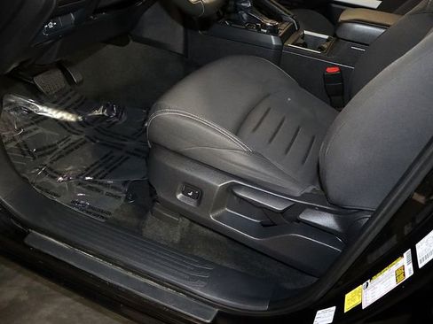 Used 2024 Toyota Tacoma TRD Off-Road image 25