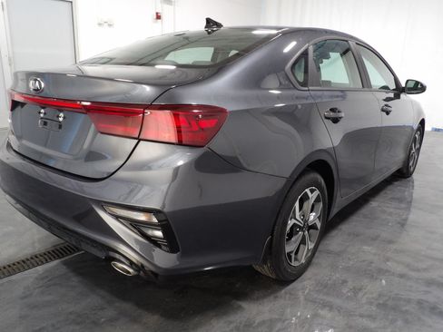 Used 2021 Kia Forte LXS FWD image 4