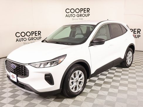 Used 2023 Ford Escape Active image 9