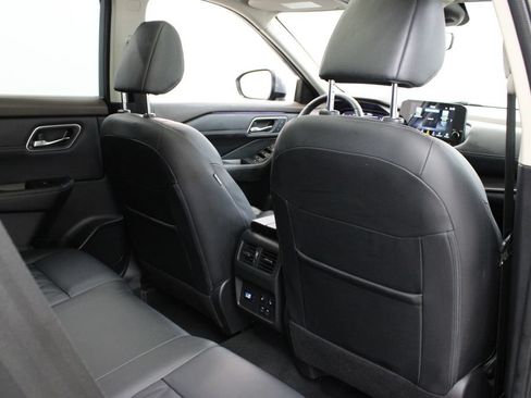 Used 2023 Nissan Rogue Platinum w/ Platinum Premium Package FWD image 23