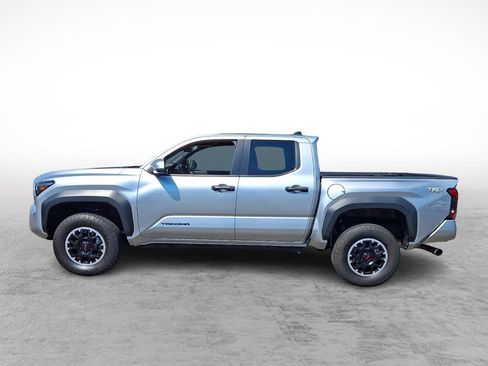 Used 2024 Toyota Tacoma TRD Off-Road AWD/4WD image 2