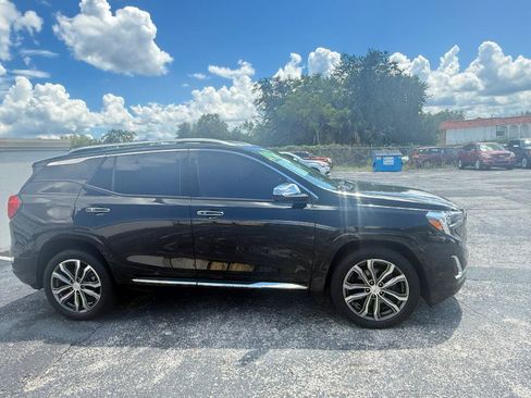 Used 2019 GMC Terrain Denali w/ Advanced Safety Package FWD image 3
