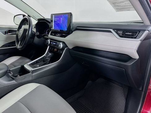 Used 2023 Toyota RAV4 XLE Premium AWD/4WD image 31