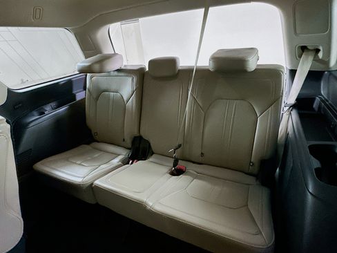 Used 2024 Ford Expedition Limited image 30