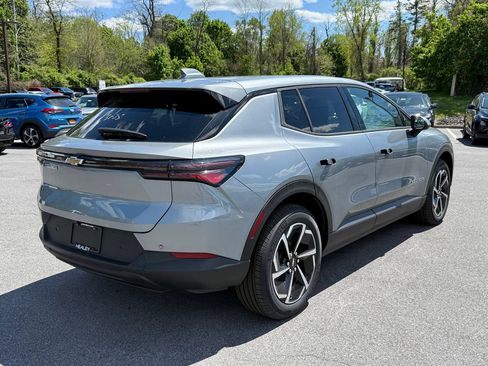 New 2026 Chevrolet Equinox EV LT FWD image 11