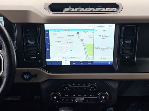 Used 2021 Ford Bronco Wildtrak image 28