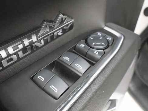 Used 2024 Chevrolet Silverado 1500 High Country w/ High Country Premium Package image 8