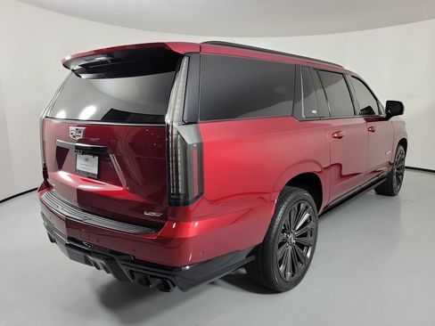 Certified 2025 Cadillac Escalade ESV V AWD/4WD image 3