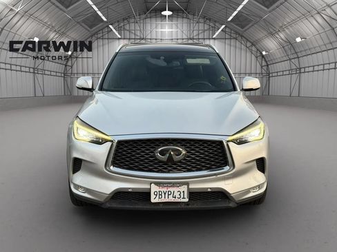 Used 2019 INFINITI QX50 Essential w/ Sensory Package AWD/4WD image 3