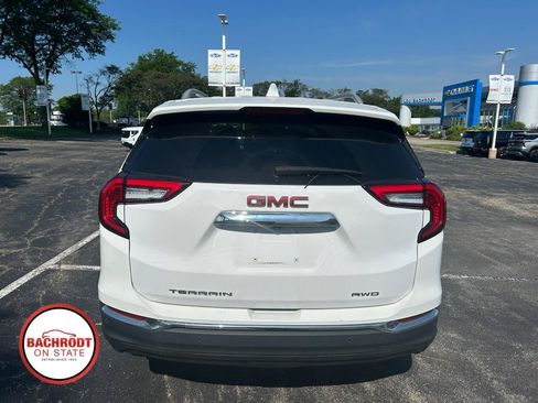 Used 2022 GMC Terrain SLT AWD/4WD image 6