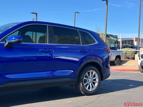 Used 2025 Honda CR-V EX image 9