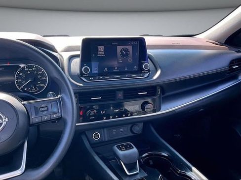 Certified 2023 Nissan Rogue SV image 9