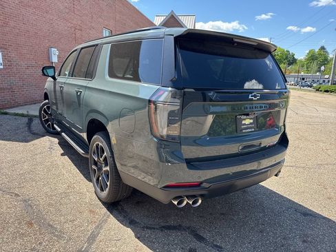 New 2026 Chevrolet Suburban RST w/ Advanced Technology Package AWD/4WD image 5