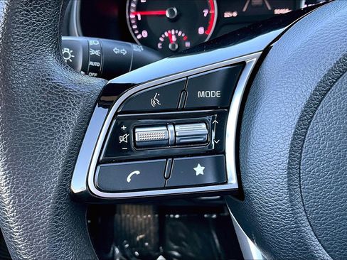 Used 2024 Kia Forte LXS image 16