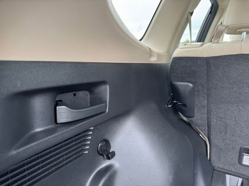 Used 2016 Honda CR-V EX image 7