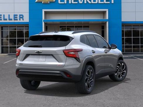 New 2026 Chevrolet Trax RS w/ Driver Confidence Package FWD image 4