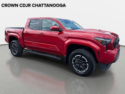 Used 2026 Toyota Tacoma TRD Sport AWD/4WD image 2