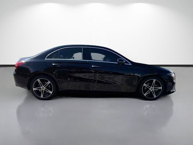 Used 2019 Mercedes-Benz A 220 image 2