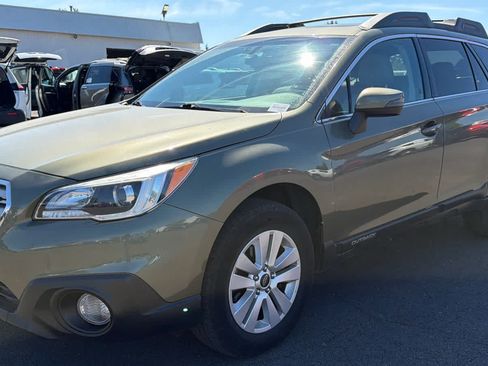 Used 2017 Subaru Outback 2.5i Premium AWD/4WD image 2